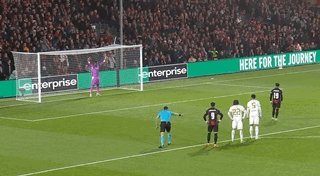 1792715515651048829.gif 12.gif